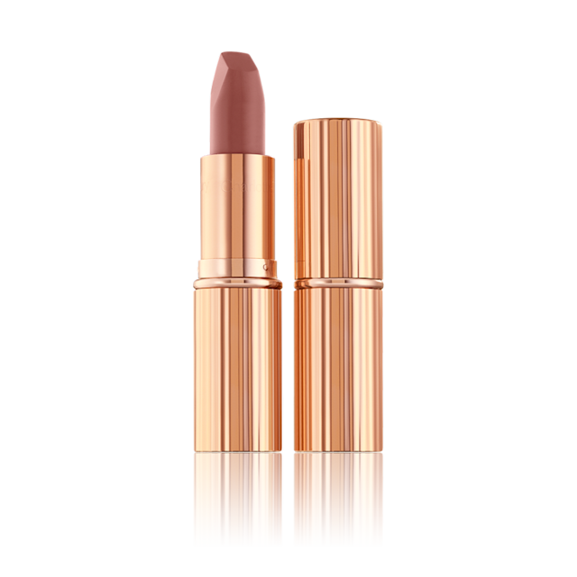 very-victoria-packshot-open-and-closed