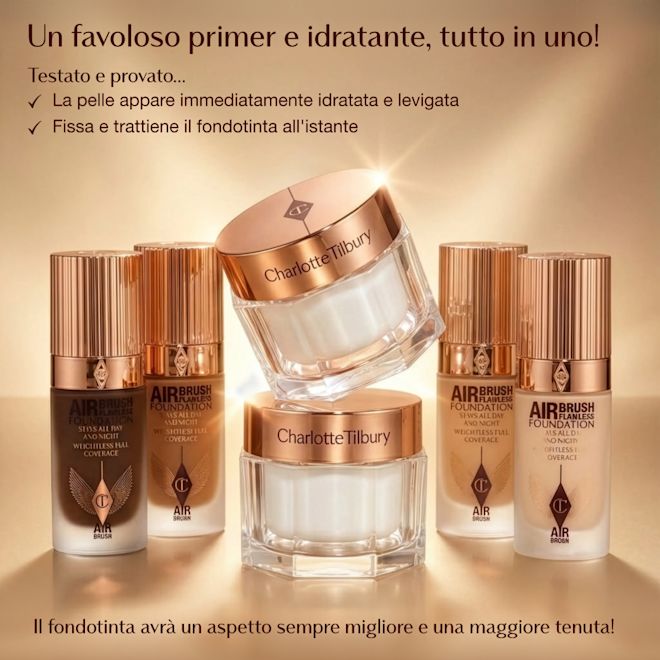 Magic Cream - infografica crema idratante e primer in uno Vasetto della crema idratante Charlotte Tilbury esposto tra vari flaconi di Airbrush Flawless Foundation, tutti in confezione oro e rosa dorato. Testo in alto: "Crema idratante miracolosa e primer in uno". Altre affermazioni sottolineano che il prodotto rende la pelle immediatamente più liscia e idratata, e aiuta a fissare il fondotinta con una resa migliore. Un rigo nella parte inferiore: "Il fondotinta apparirà sempre al meglio e durerà più a lungo!"