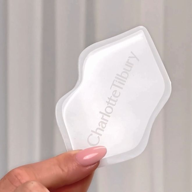 GUA SHA STILL GUA SHA STILL