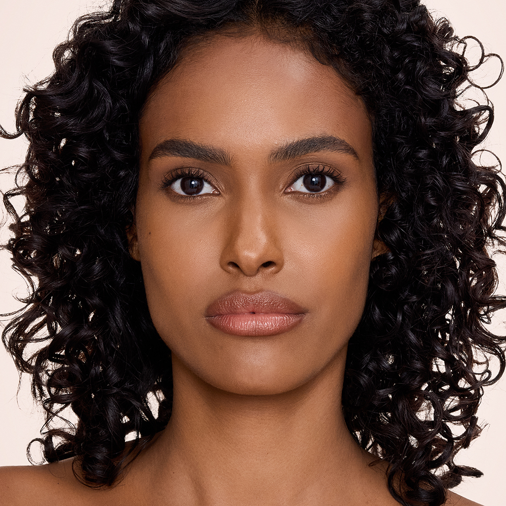 Airbrush Flawless Concealer - 11.5 Tan model after 