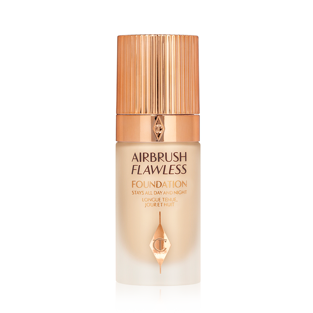 Airbrush Flawless Foundation 3 warm closed Packshot 