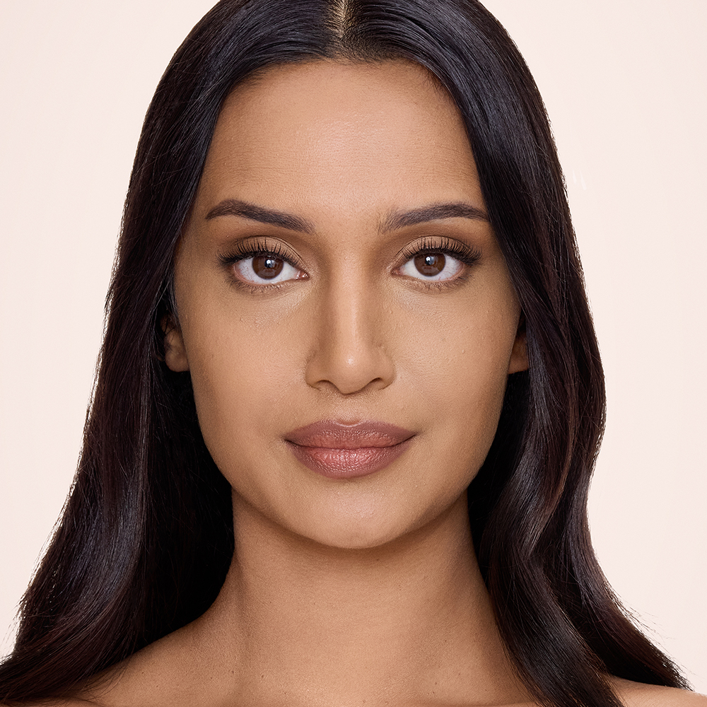 Airbrush Flawless Concealer - 8 Medium-Tan model after