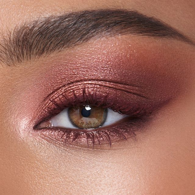 Spring eyeshadow look using the rosy brown shades in the Pillow Talk Dreams Luxury Palette