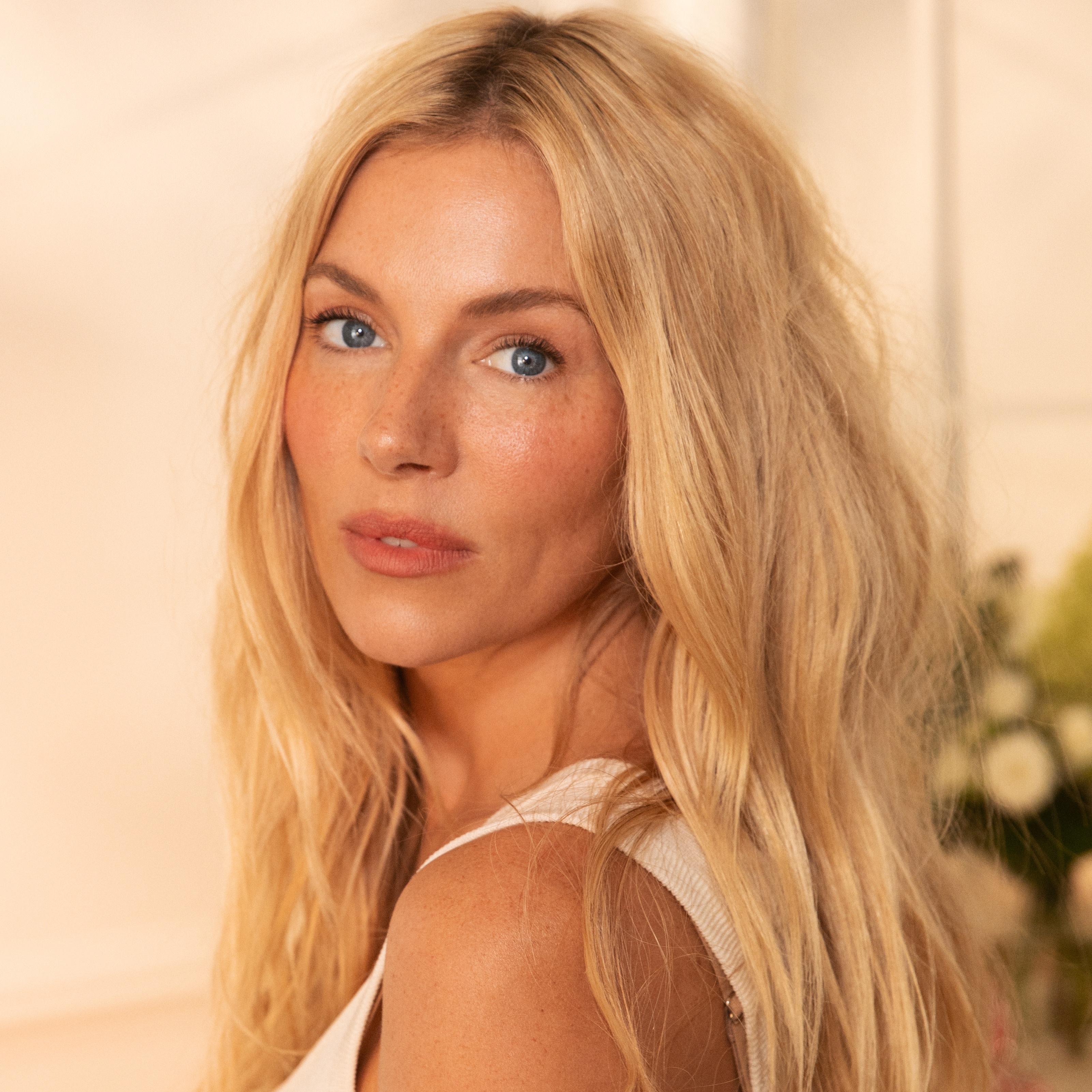 Sienna Miller everyday boho makeup look using Charlotte Tilbury Beauty