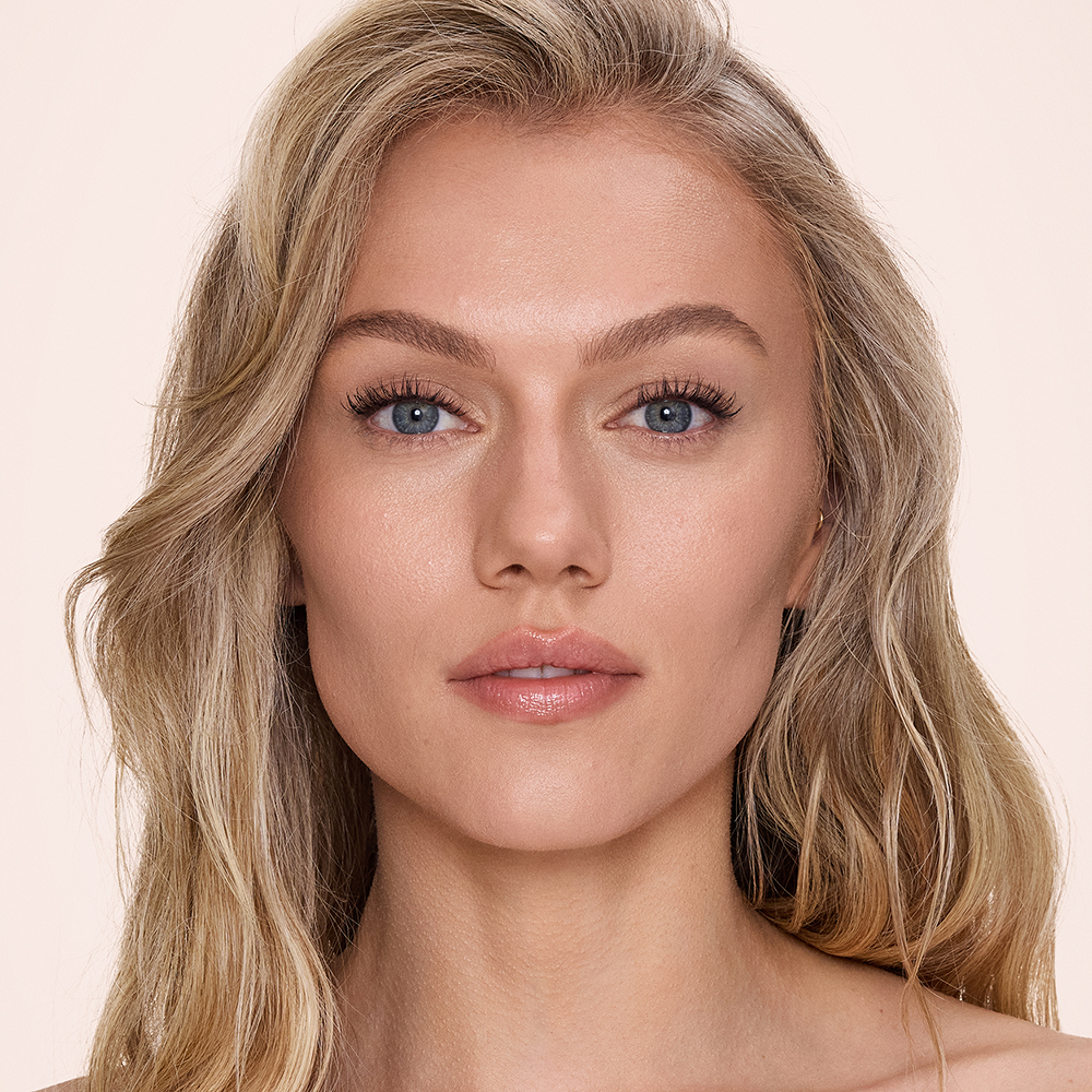 Airbrush Flawless Concealer - 6.5 medium model after