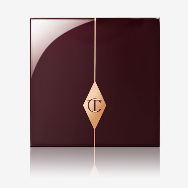 luxury-palette-pillow-talk-packshot-closed luxury-palette-pillow-talk-packshot-closed