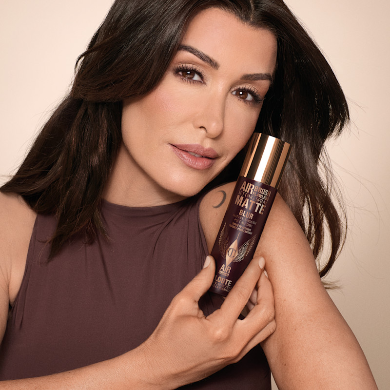 What does setting spray do for makeup?