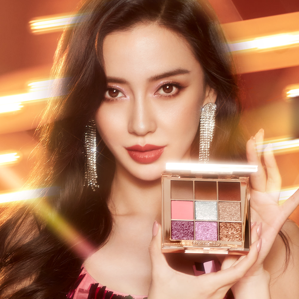Charlotte Tilbury The Beautyverse Palette - Limited Edition Eyeshadow Palette