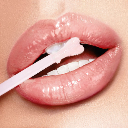 Refresh Rose Collagen Lip Bath Model Image