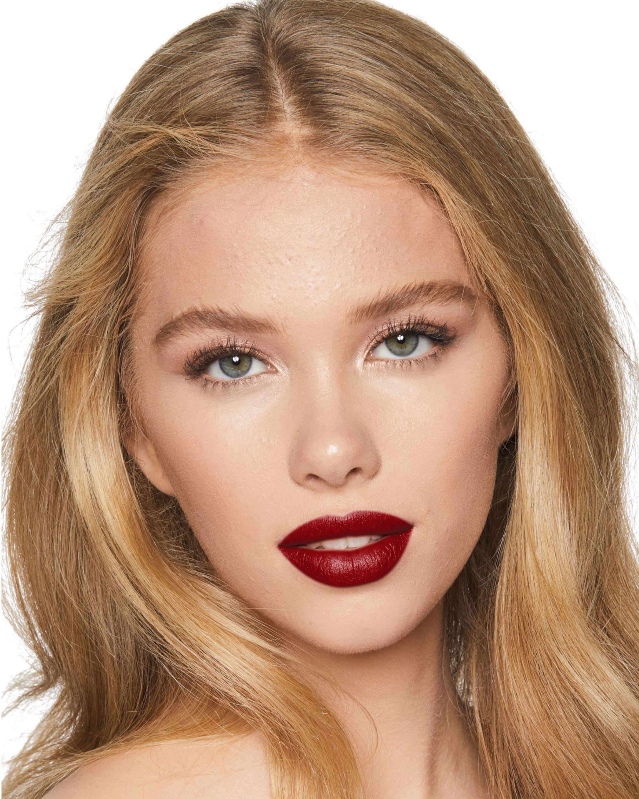 son charlotte tilbury super starlet