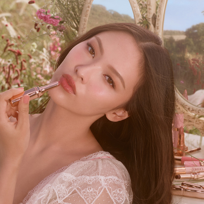 Pillow Talk Medium pink lipstick look