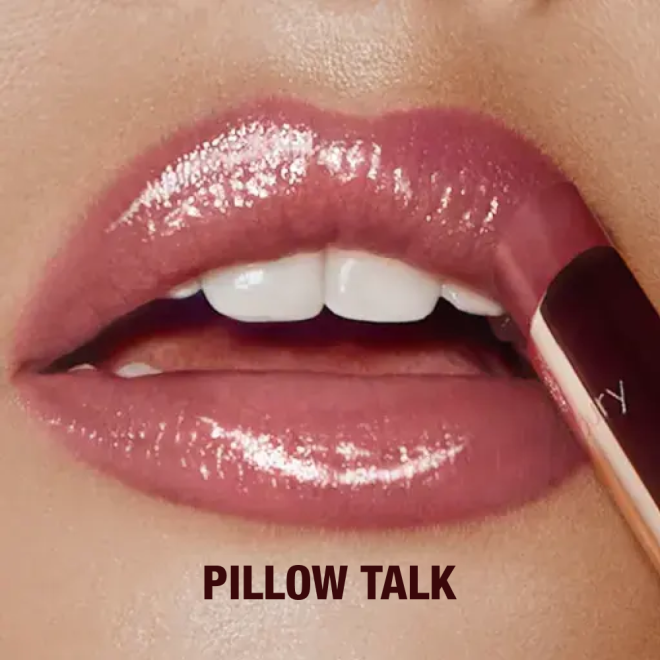 Superstar Lips model close up in Pillow Talk