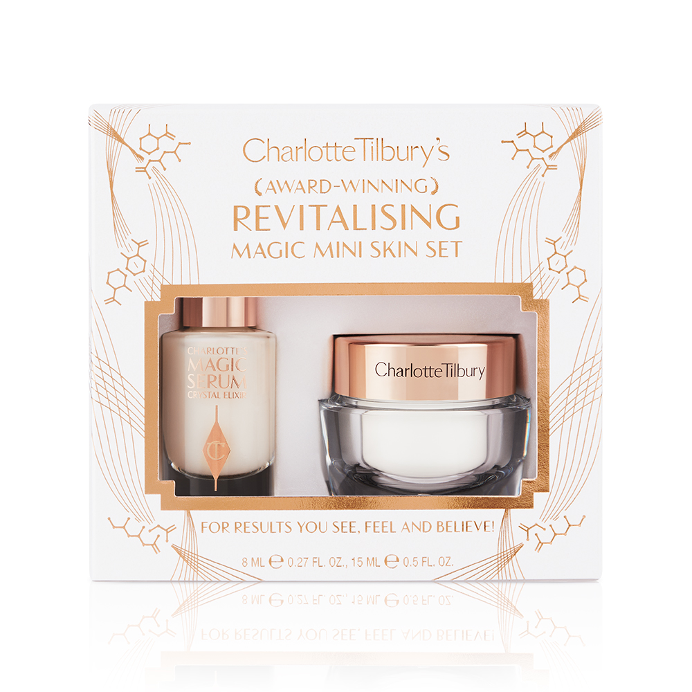 Charlottes revitalisierendes Magic Mini Skin Set mit ihrem Magic Duo, Magic Cream und Magic Serum.
