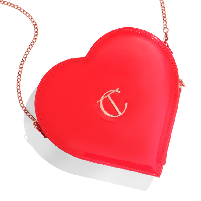 Bolso de Charlotte con forma de corazón rojo