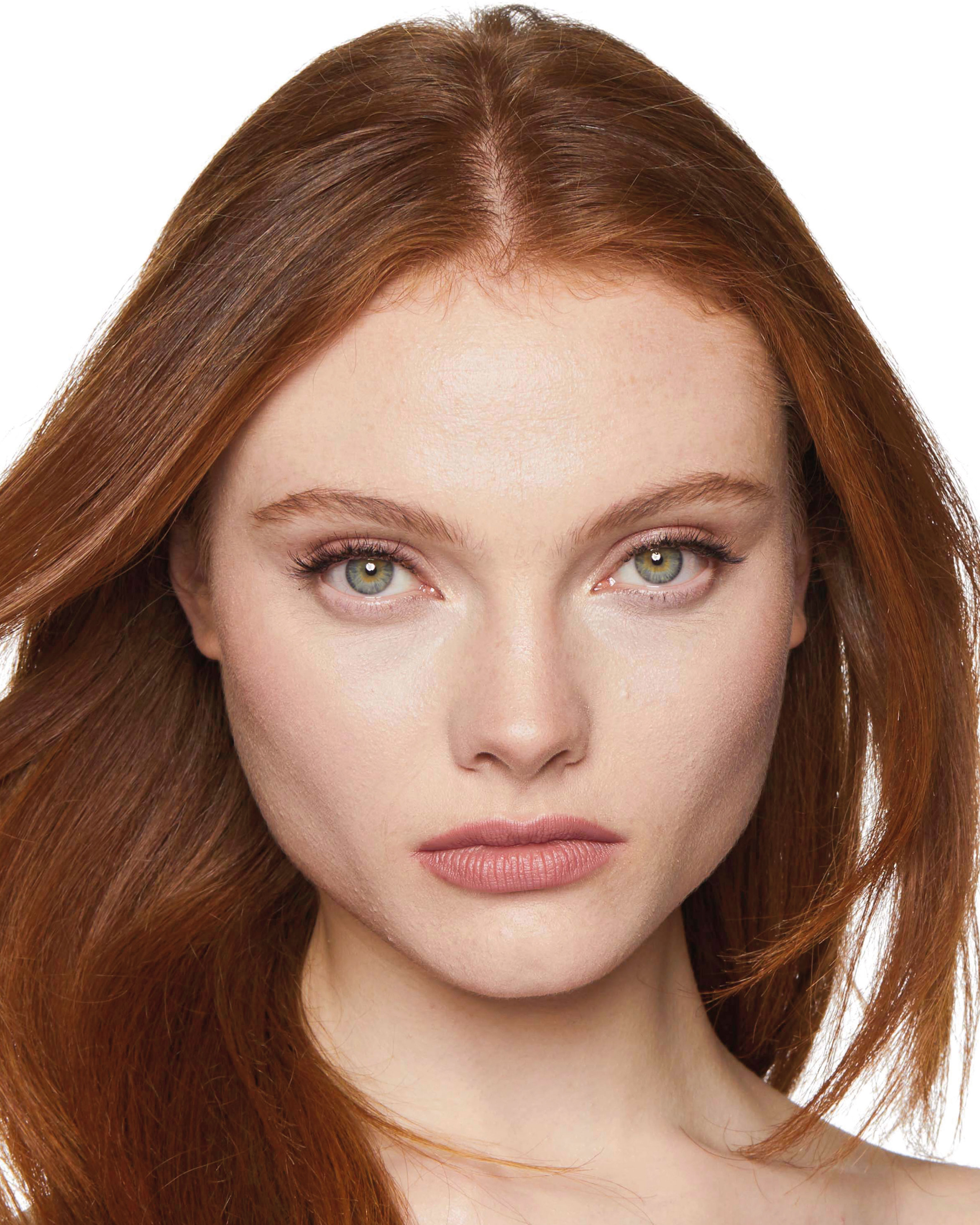 Magic Foundation shade 1 Model