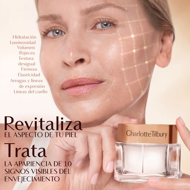 Infografía de Magic Cream en modelo Danielle: revitalizar y revertir Una mano sosteniendo un tarro de crema de Charlotte Tilbury contra un fondo suave y de tonos cálidos. El texto de la imagen destaca los beneficios como una mejor hidratación, brillo, volumen, firmeza y reducción del enrojecimiento, textura desigual, pérdida de elasticidad, arrugas y líneas de expresión. El texto adicional dice: "Revive en 28 segundos" e "Invierte los 10 signos visibles de la edad.