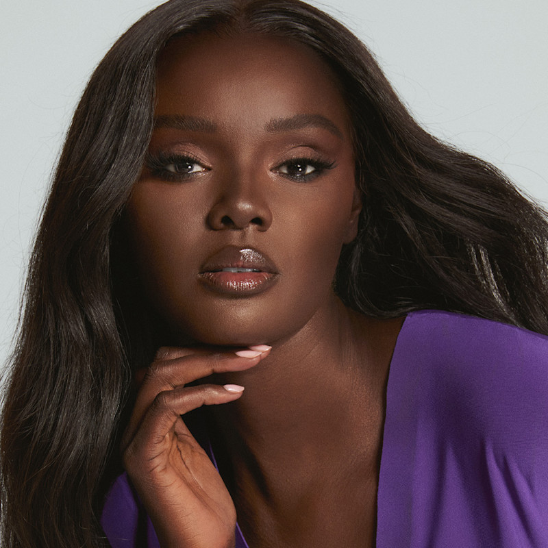 Duckie Thot makeup look AIRbrush Flawless campaign