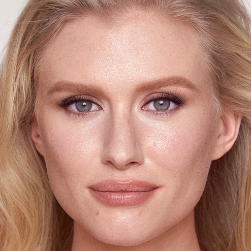 Compact powder for fair skin