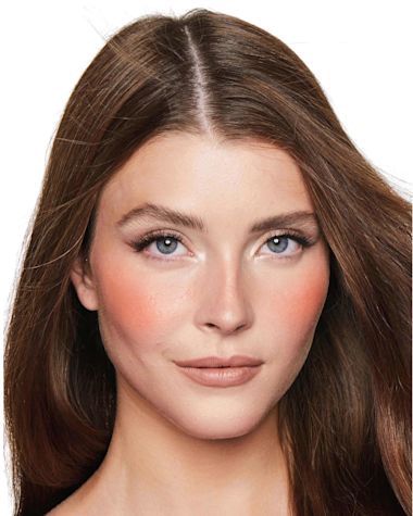 UNREAL BLUSH - PEACHY GLOW - MODEL 3
