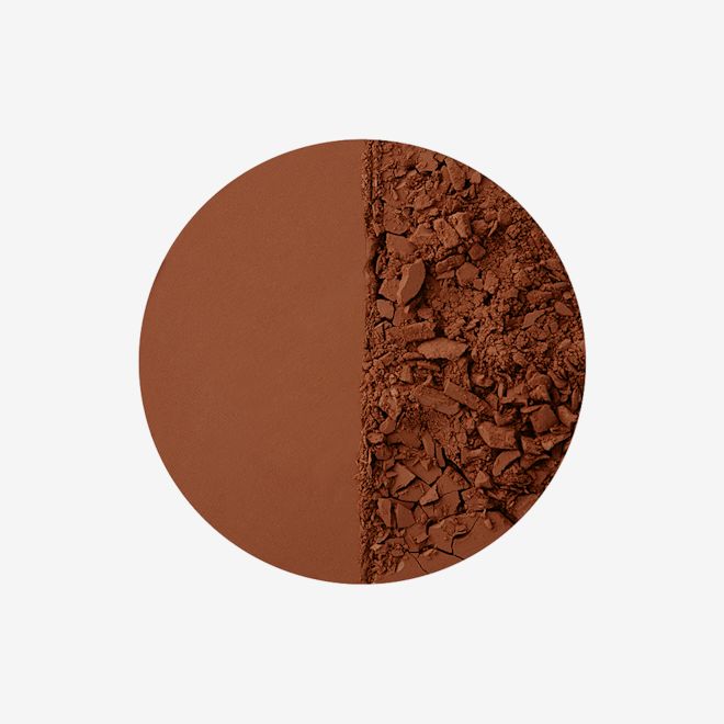 Airbrush Bronzer Deep swatch Swatch of coffee-coloured bronzer.