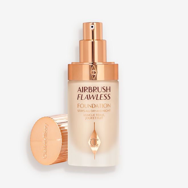Airbrush Flawless Foundation 2 neutral open with lid Packshot Airbrush Flawless Foundation 2 neutral open with lid Packshot