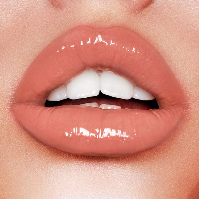 Latex Love Lip Lacquer Belle Du Soir Model Lip - PDP Latex Love Lip Lacquer Belle Du Soir Model Lip