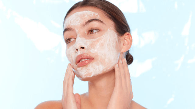 HOW TO WASH YOUR FACE: 7 STEPS TO A FRESH-FACED GLOW