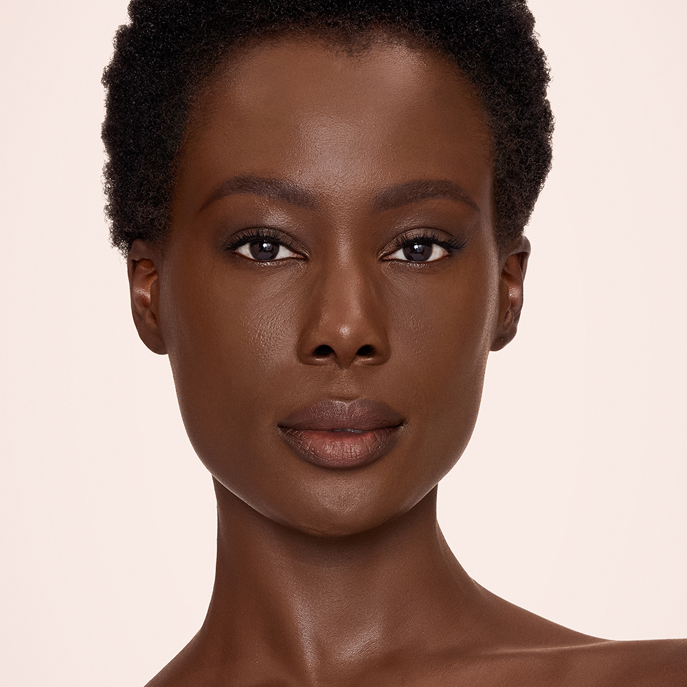 Airbrush Flawless Concealer - 15.5 Deep model after