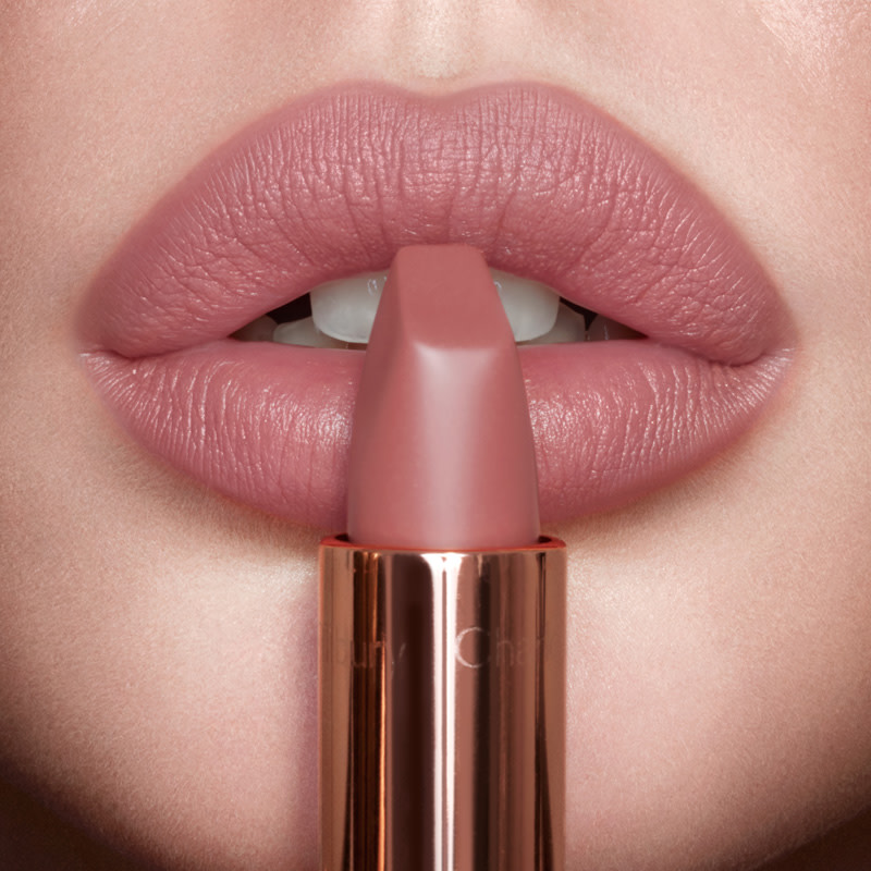 How To Wear Pink Lipstick With A Kiss Of Pillow Talk Charlotte Tilbury 