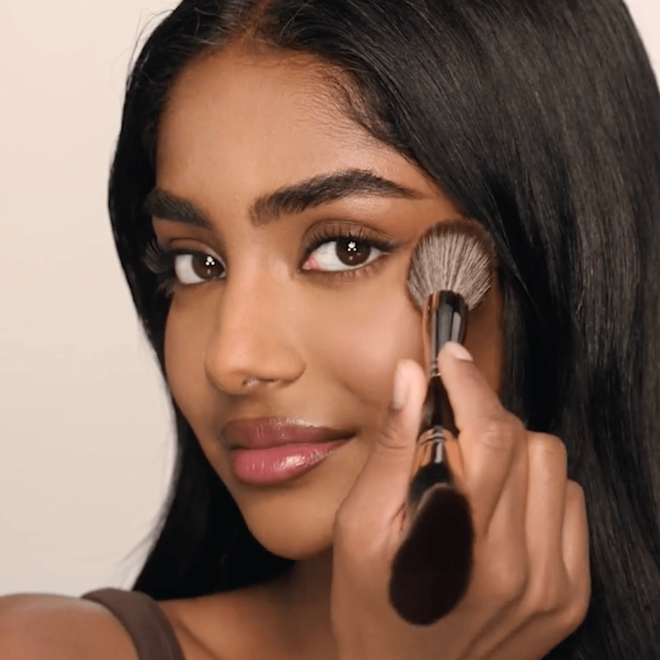 Shop Airbrush Pillow Talk Medium | Charlotte Tilbury | Charlotte