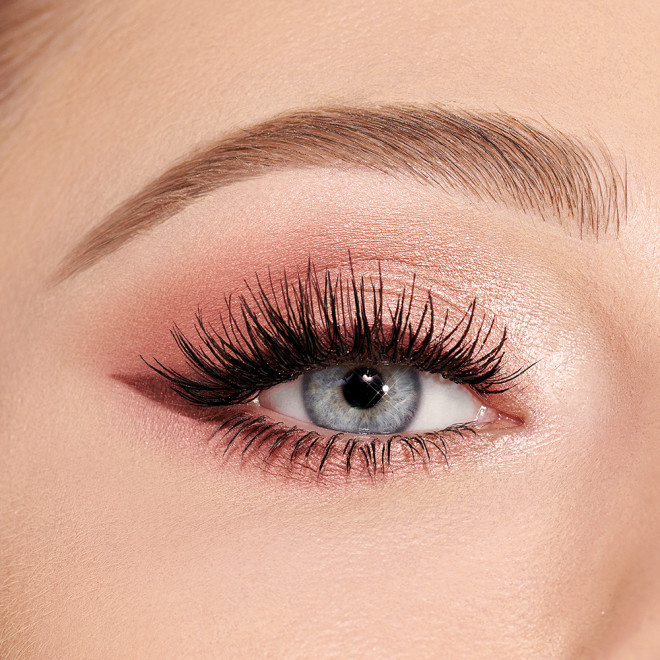 Pillow Talk Beautyverse Love Palette eye look