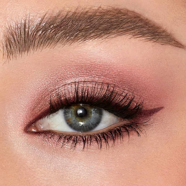 Spring eyeshadow look using Eyes to Mesmerise cream eyeshadow in Pillow Talk