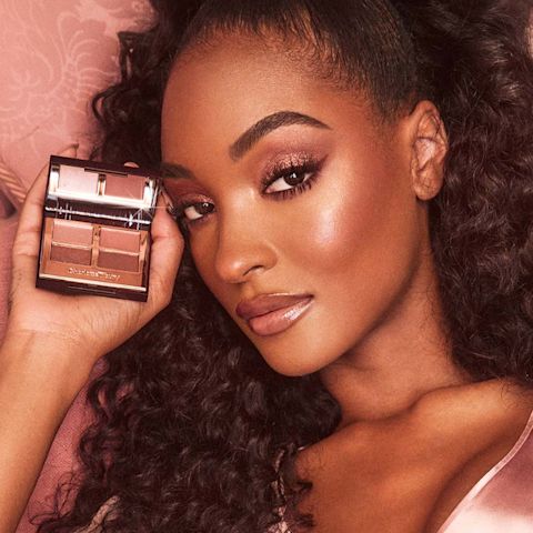 Jourdan Dunn wearing a neutral eyeshadow look using Pillow Talk Dreams Luxury Palette