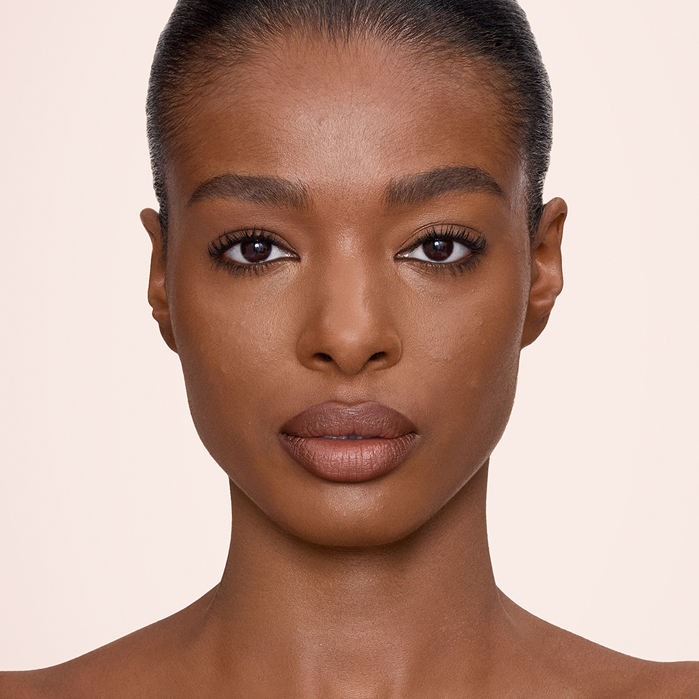 Airbrush Flawless Concealer - 13 Deep model after