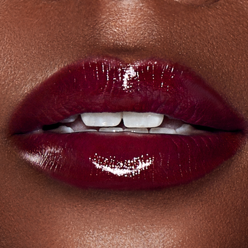 maroon glossy lipstick