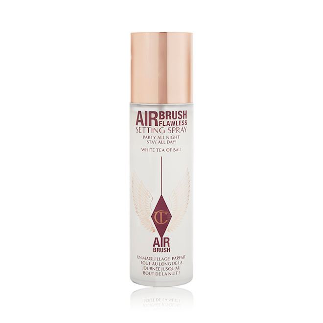 Scented Setting Spray closed A closed, scented setting spray in a clear bottle with a rose-gold-coloured lid.