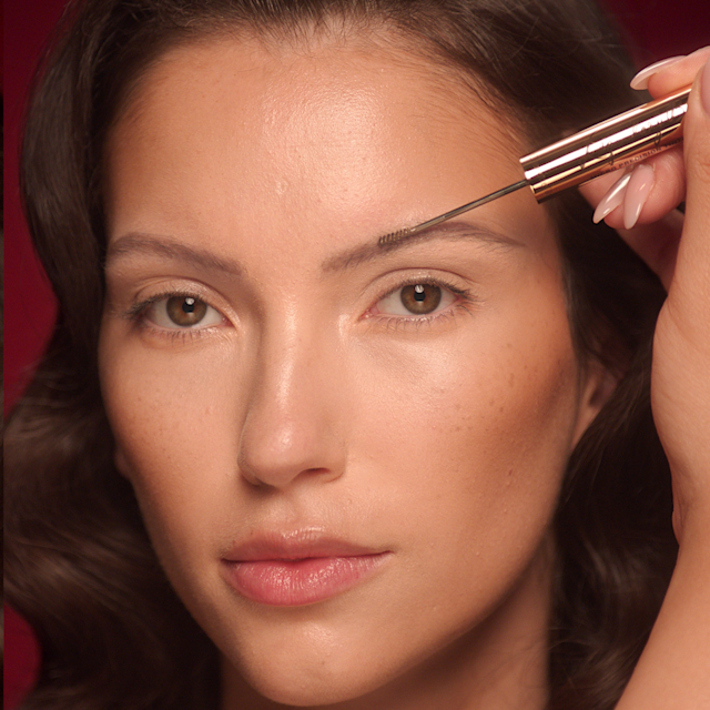 Step by step 20s makeup look tutorial: Step 5 thin 20s eyebrows