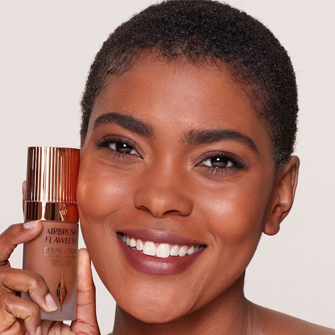 Airbrush Flawless Foundation 12.5 Warm Model Airbrush Flawless Foundation 12.5 Warm Model