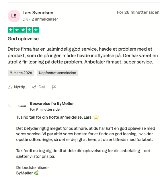 Billedet viser en trustpilot anmeldelse skrevet af en af Blue Offices kunders kunde. En anmeldelse af en support oplevelse leveret af Blue Offices fantastiske telefon pasnings team.