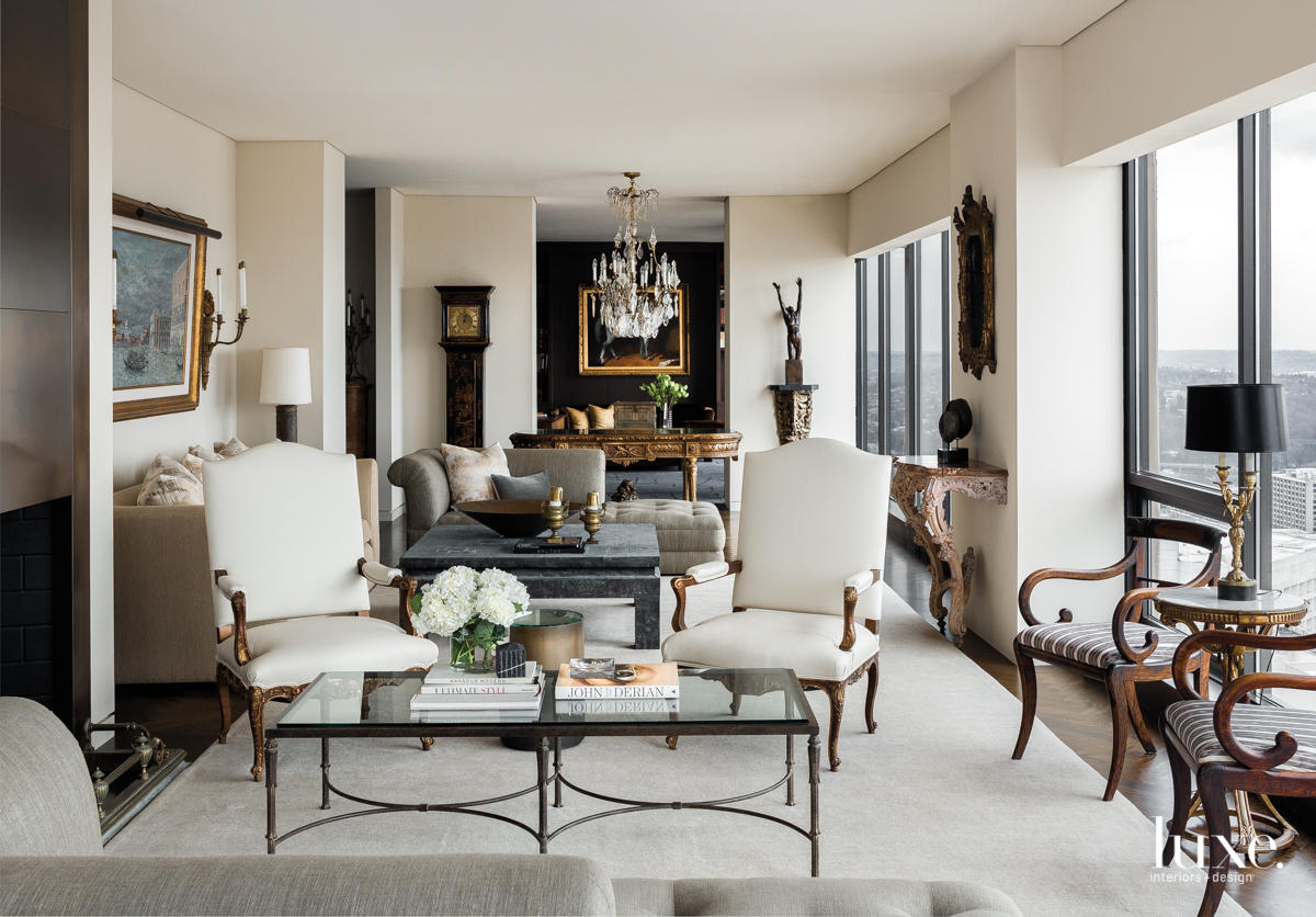 traditional sitting area in living room neutral