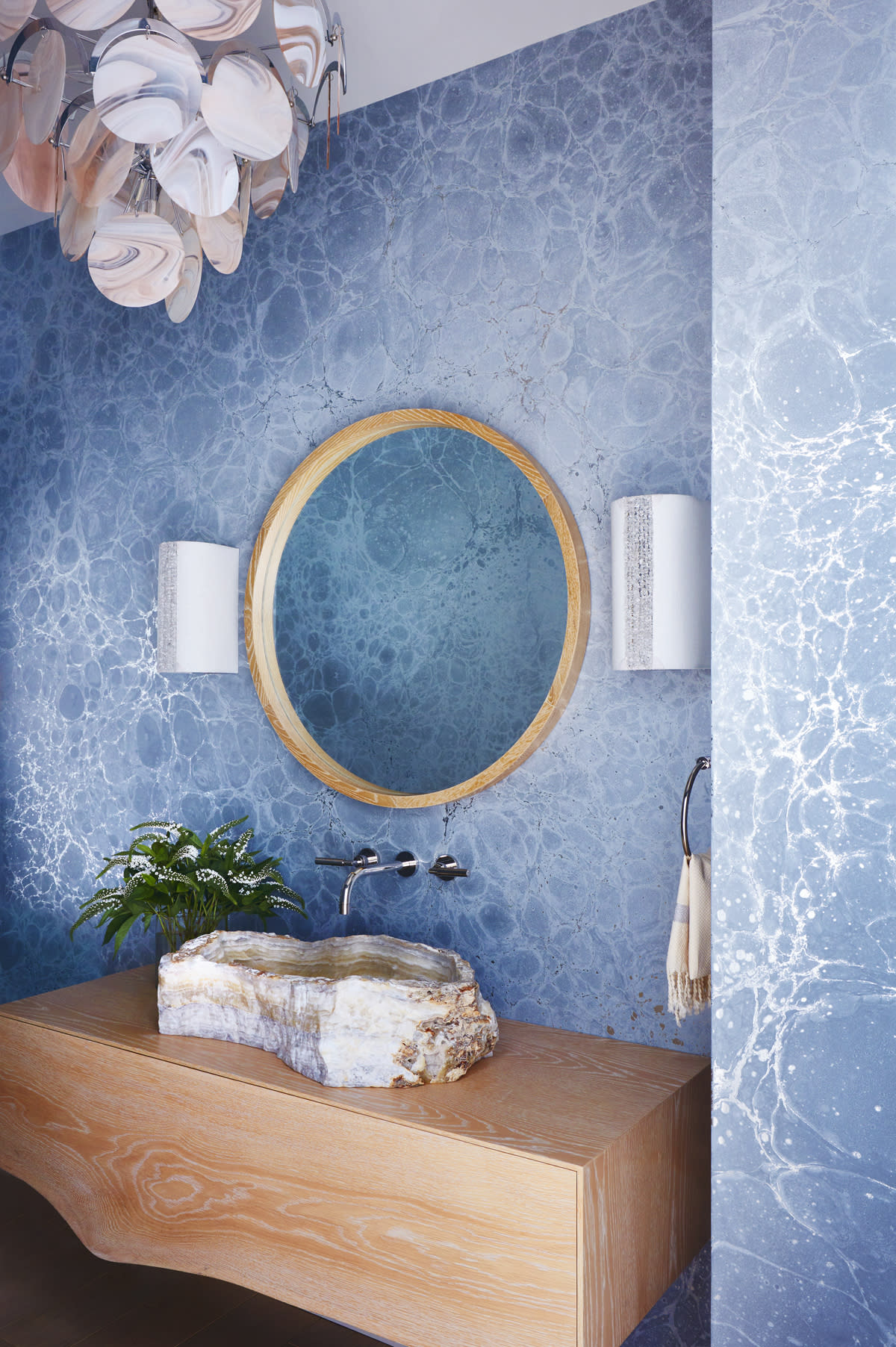 Amy Lau Calico wallpaper lumaris powder room