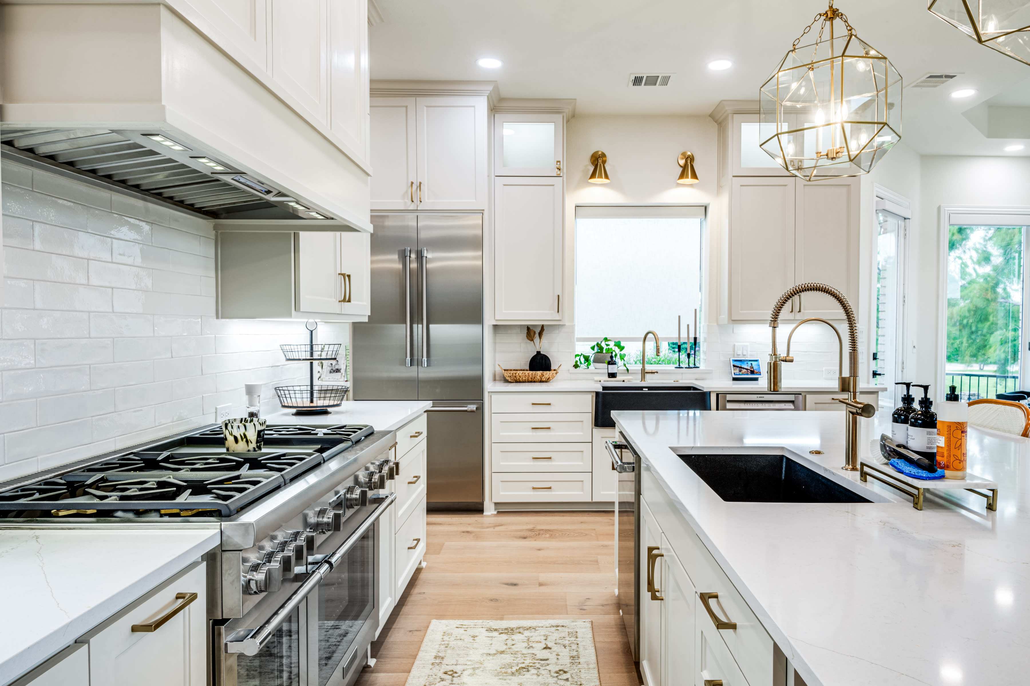 Luxury Remodeling & Design Build. Kitchen by North Dallas Renovations