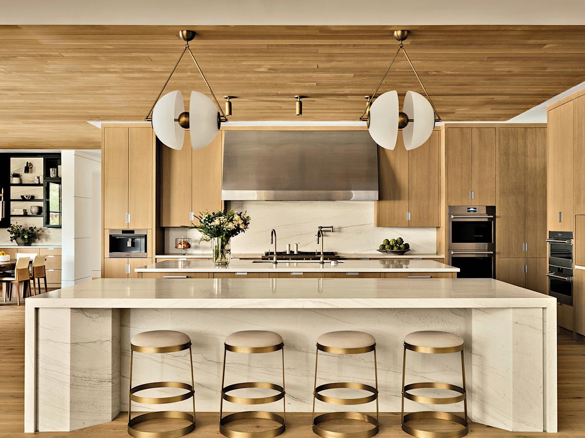 A Phoenix Home Blends Contemporary Aesthetics With Classic Touches ...