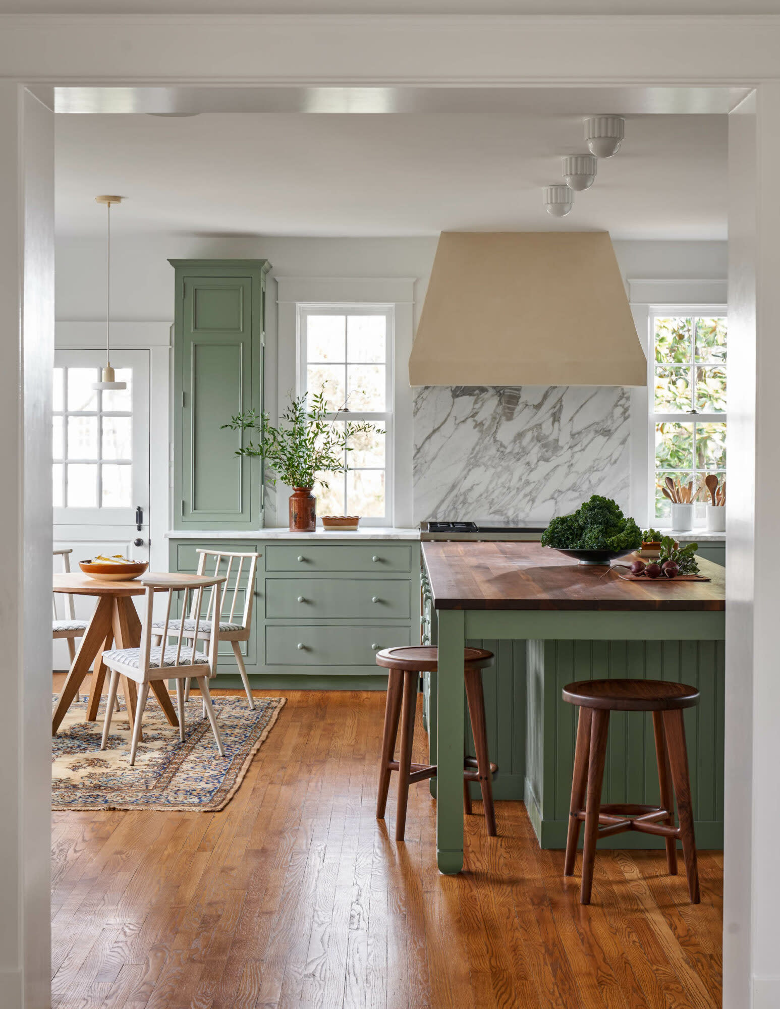 The large kitchen of this 1920s Tudor in Charlottesville was given a new and simplified aesthetic.