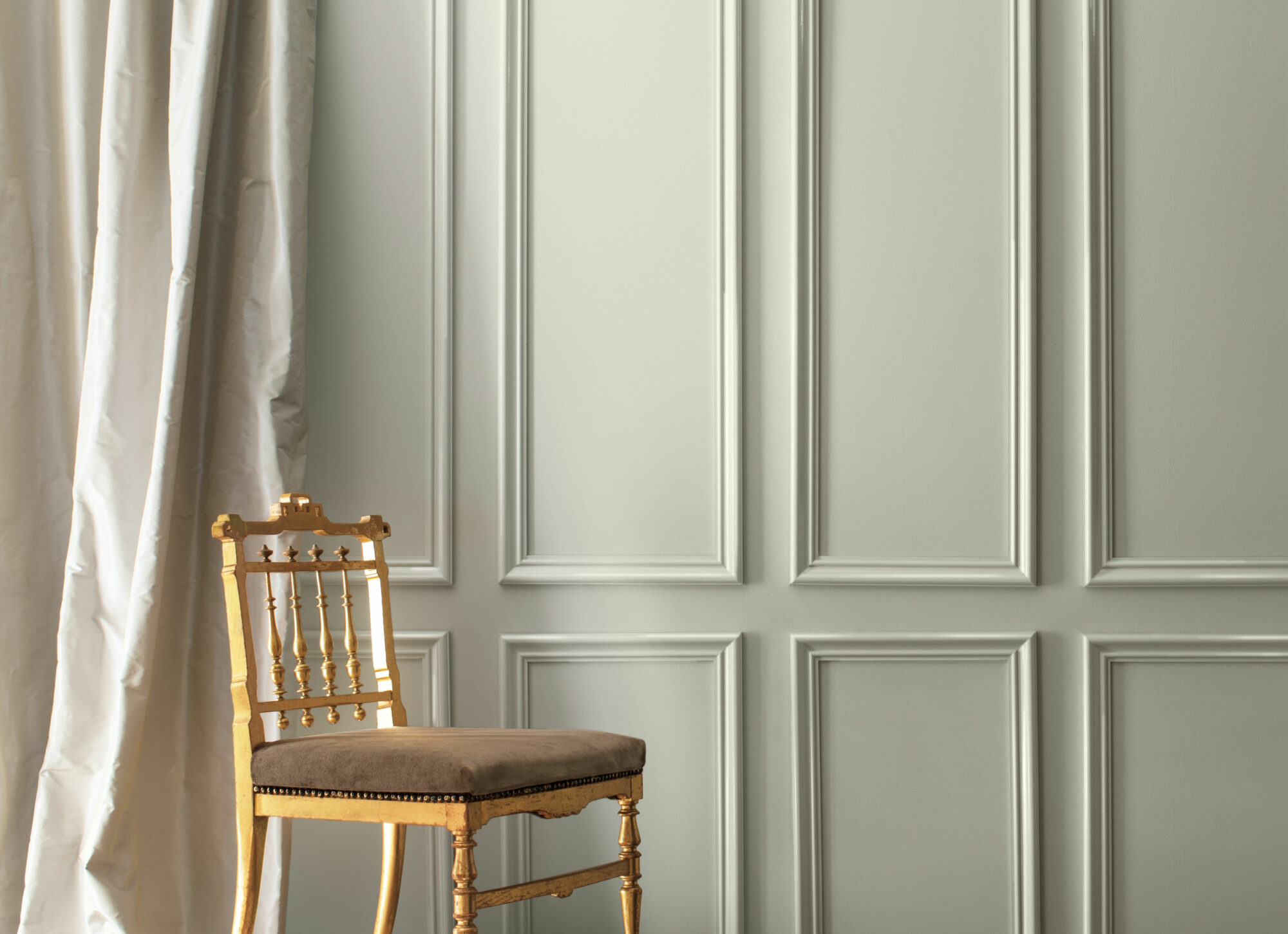 Benjamin Moore's 2019 Color Pick Proves Gray Is Glam