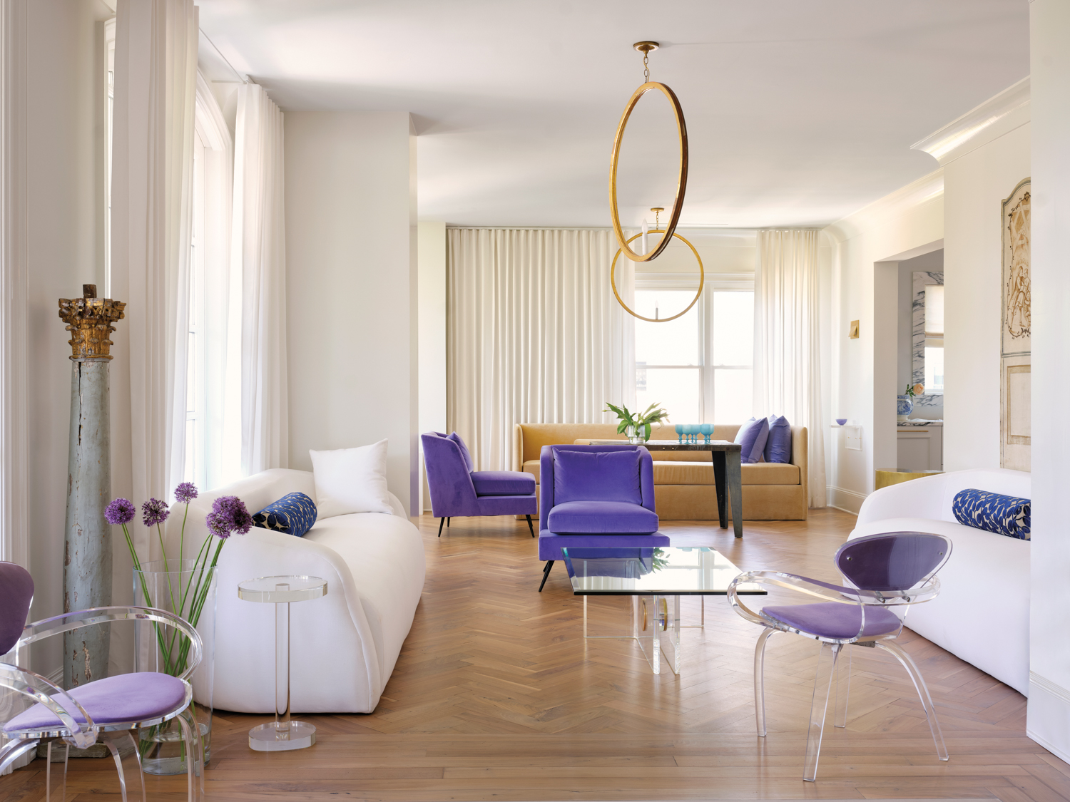 Secretaire in White Modern Living Room | LUXE Interiors + Design