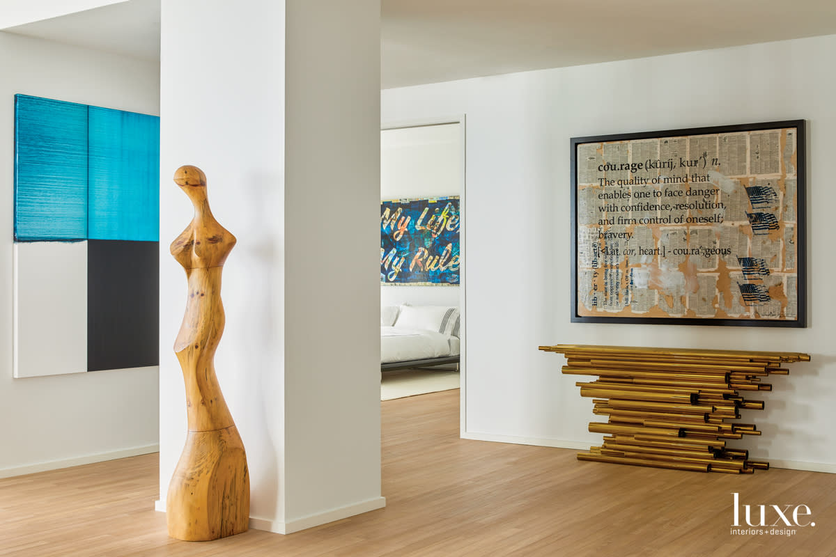 A Gallery-Like Collection Shines In A Miami Penthouse | Luxe Interiors ...