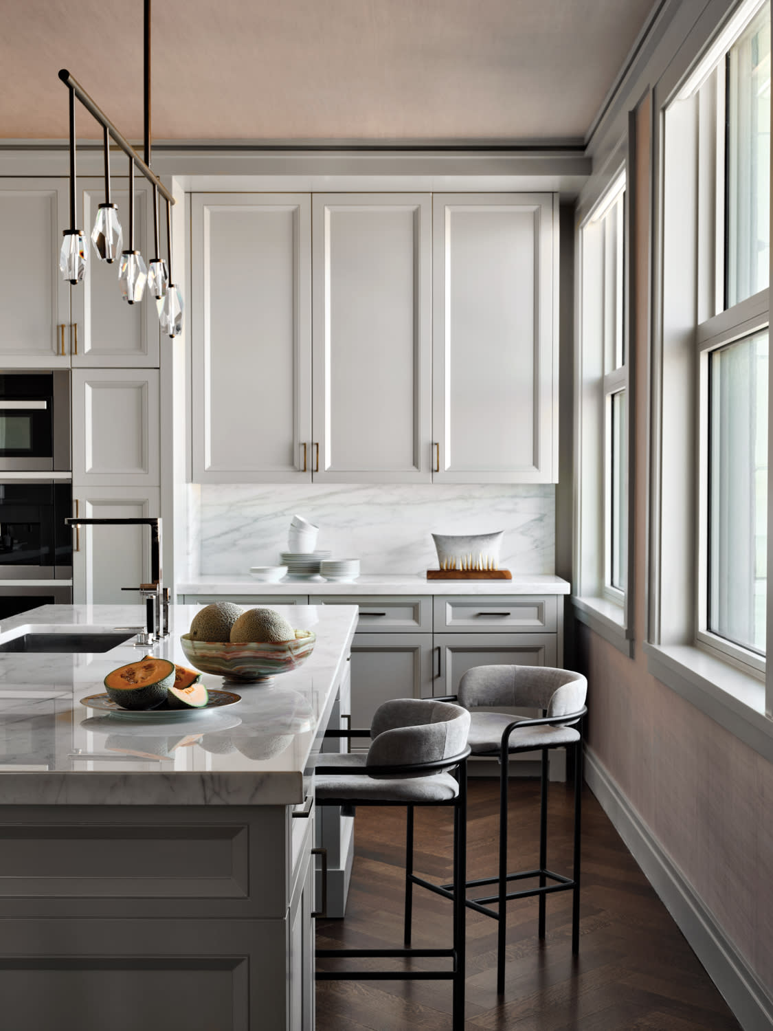 Picture Idea: Gotham Glamour The Sultry Penthouse With An Unmatched Style Factor