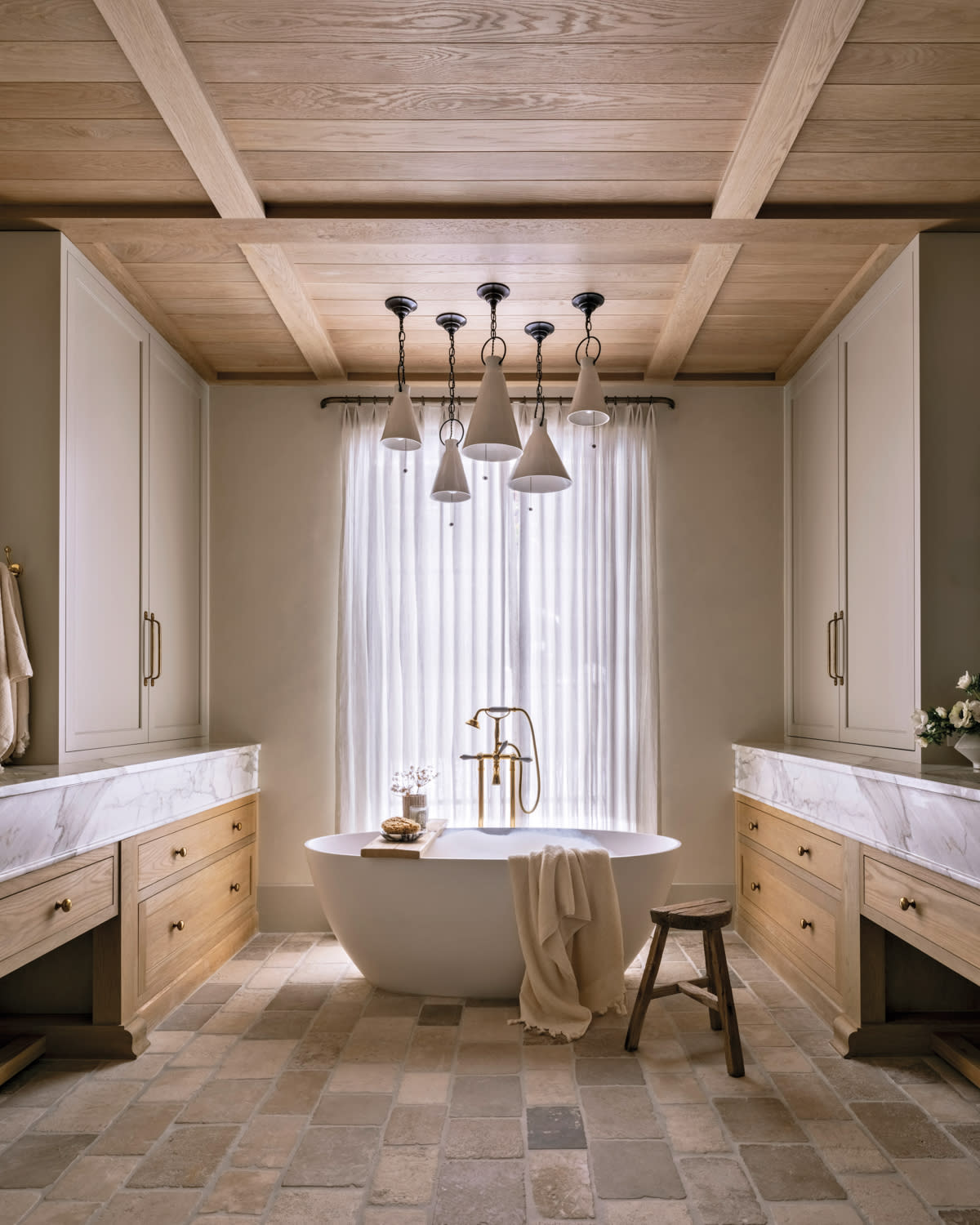 neutral contemporary bathroom by Kat Lawton