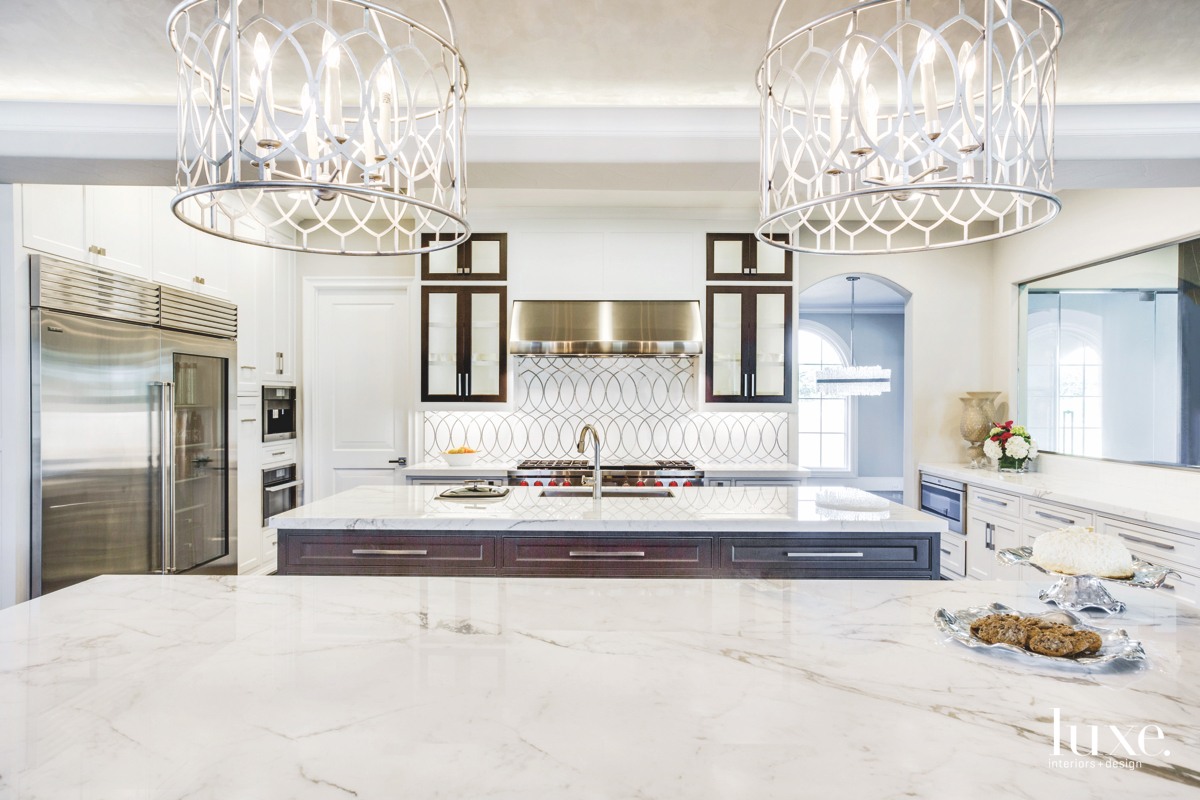 aria-stone-gallery-calacatta-vagil-marble-kitchen